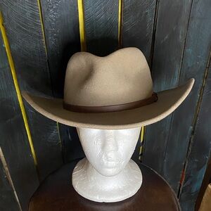 Vintage western fedora hat tan medium made in USA wool brown band 3.25” brim